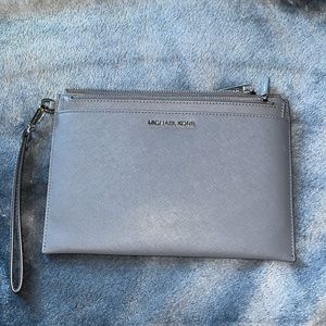 Jet Set Extra-Large Leather Wristlet